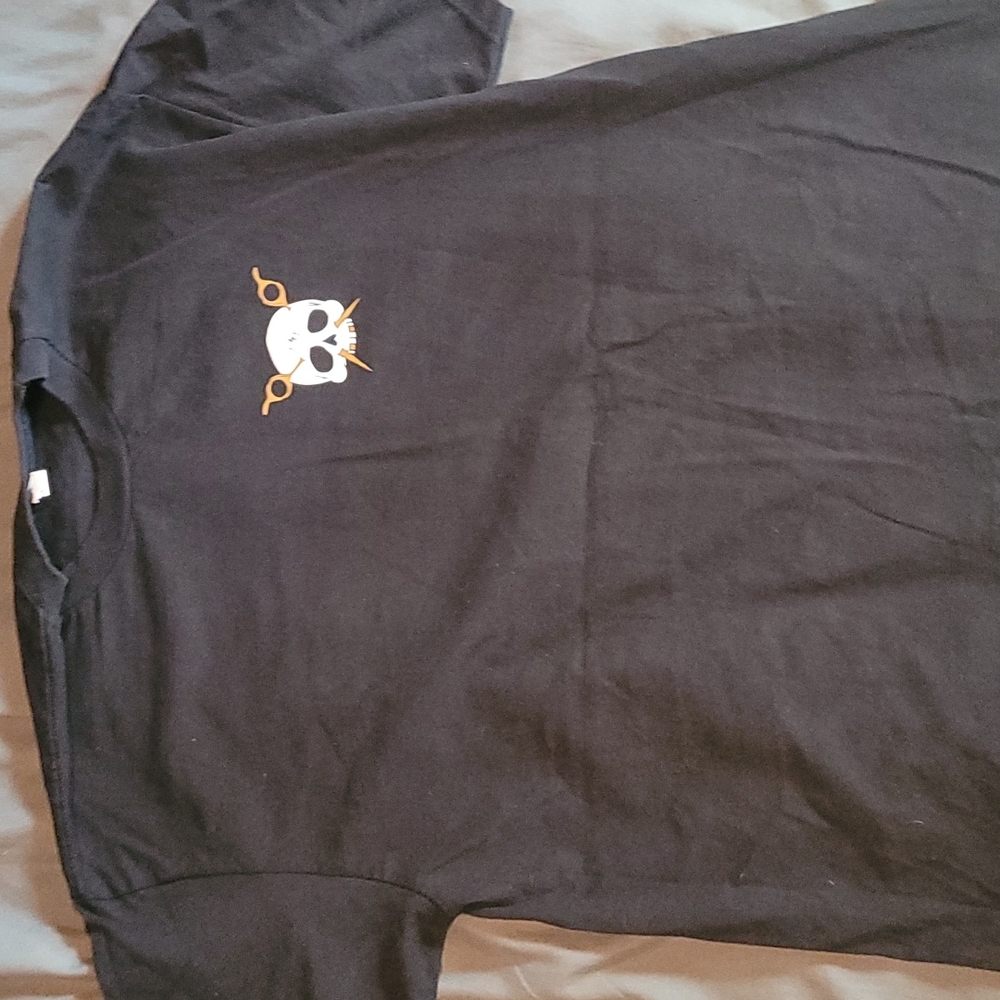 Black tshirt